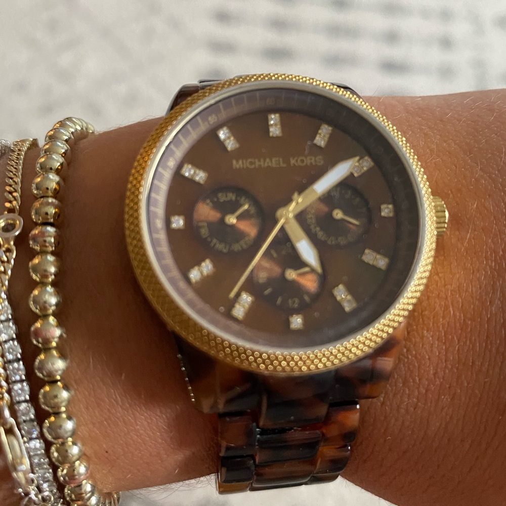 Michael Kors tortoiseshell & gold watch (needs new battery!)